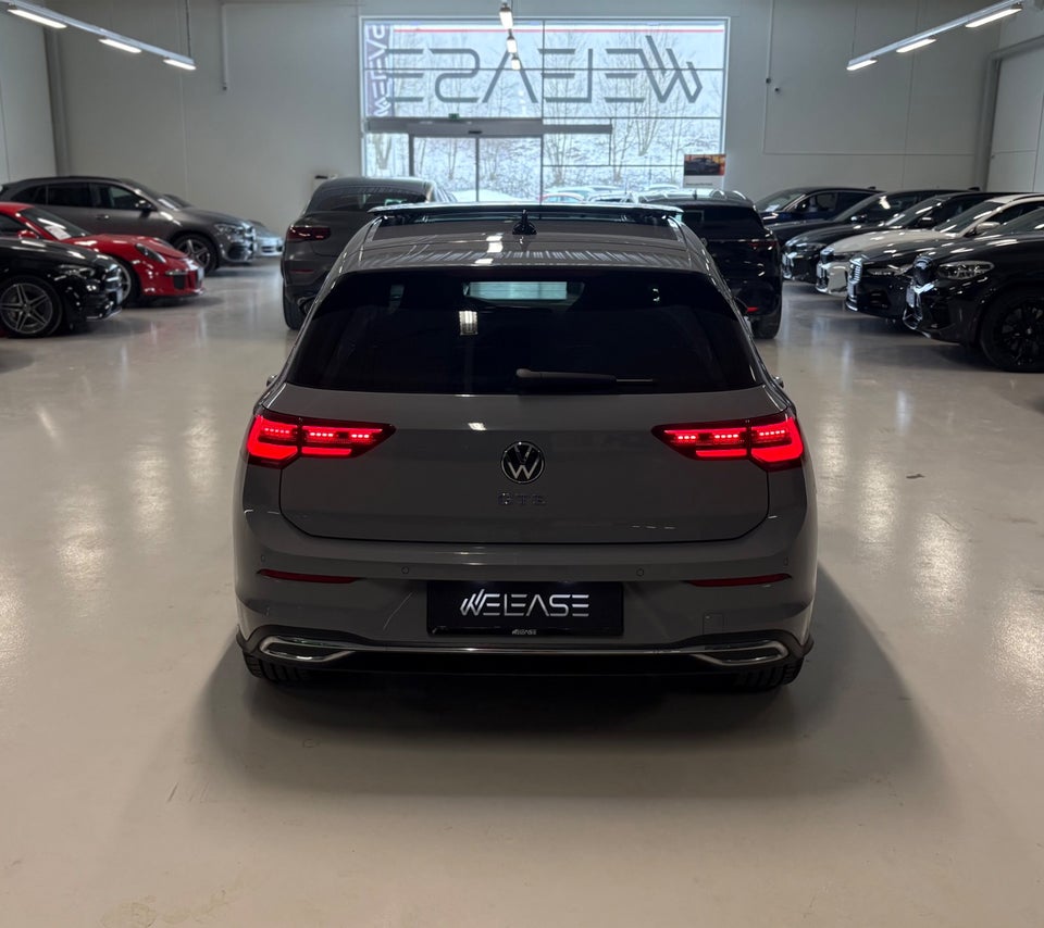 VW Golf VIII 1,4 GTE DSG 5d