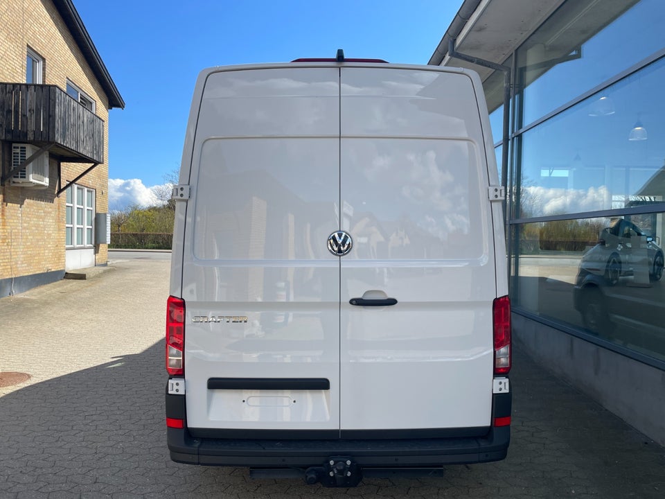 VW Crafter 35 2,0 TDi 140 Kassevogn L3H2 aut.