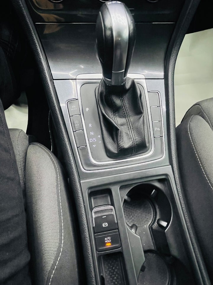 VW Golf VII 1,5 TSi 130 Highline DSG 5d