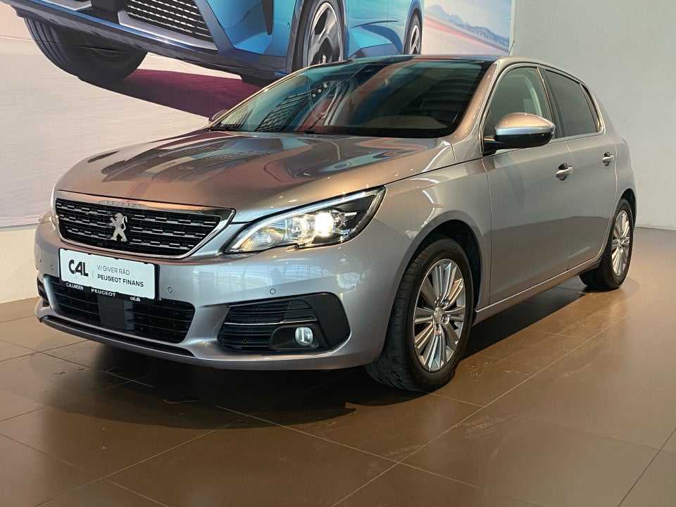 Peugeot 308 1,2 e-THP 130 Allure Sky 5d