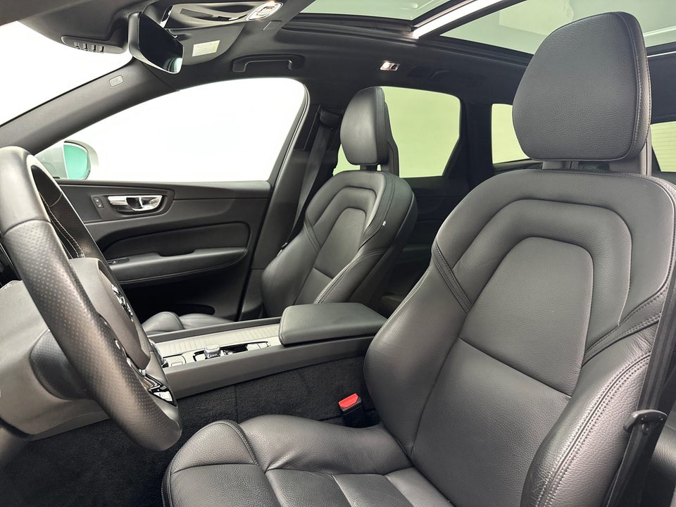 Volvo XC60 2,0 T8 407 R-Design aut. AWD 5d