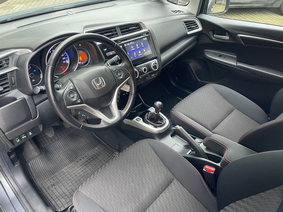 Honda Jazz 1,5 i-VTEC Dynamic 5d