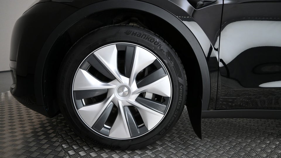 Tesla Model Y Long Range AWD 5d