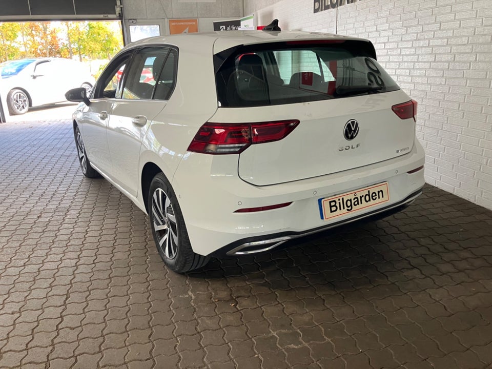 VW Golf VIII 1,4 eHybrid DSG 5d