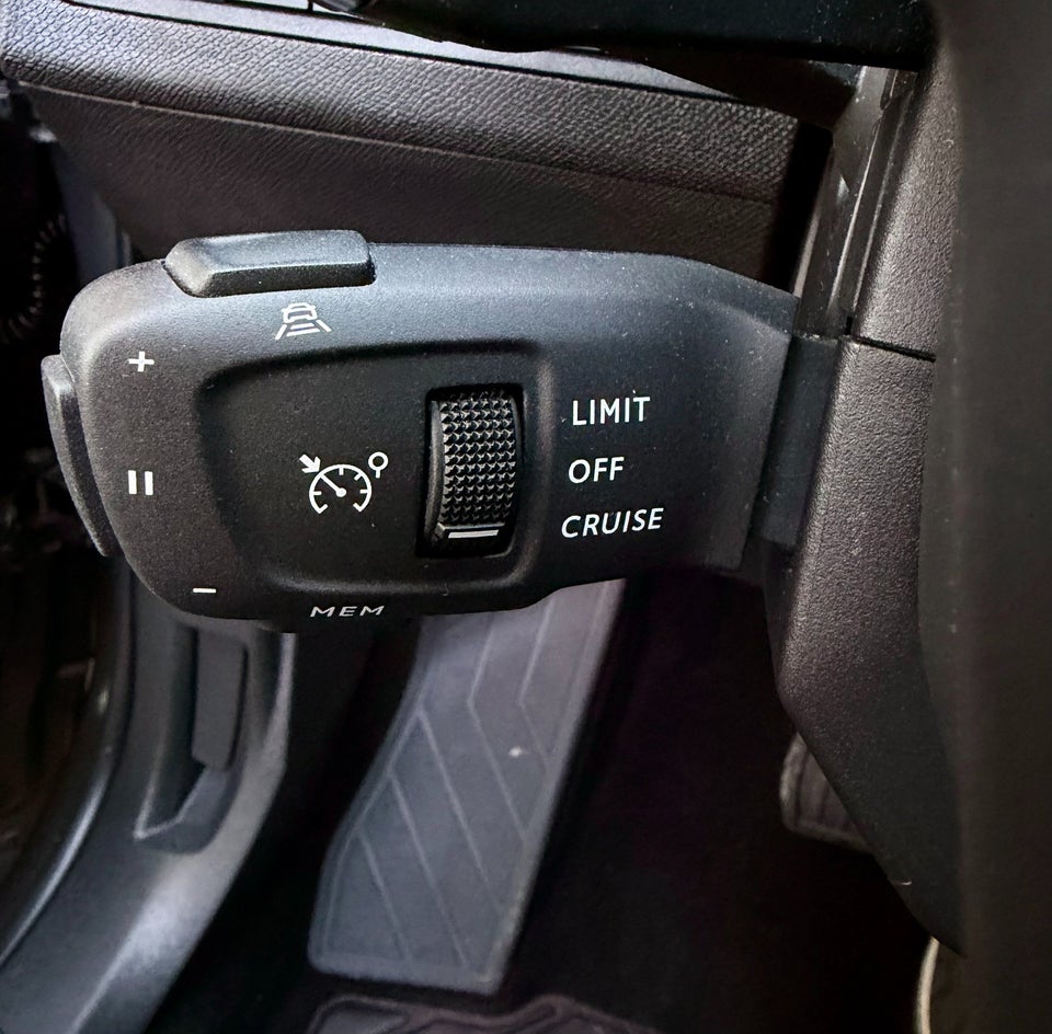 Peugeot 3008 1,6 Hybrid Allure Pack EAT8 5d