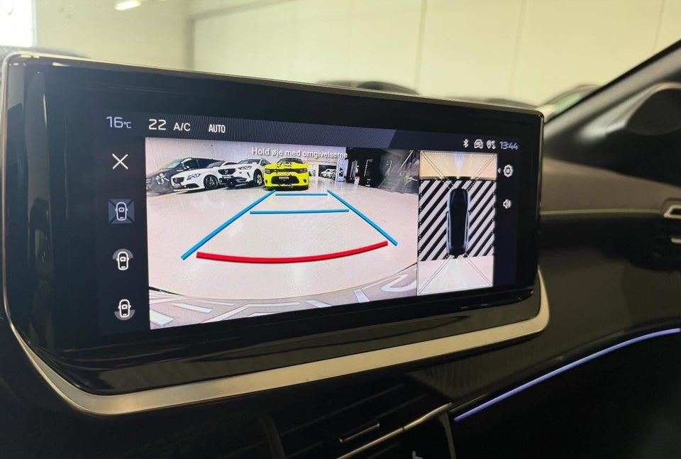 Peugeot e-208 54 GT 5d