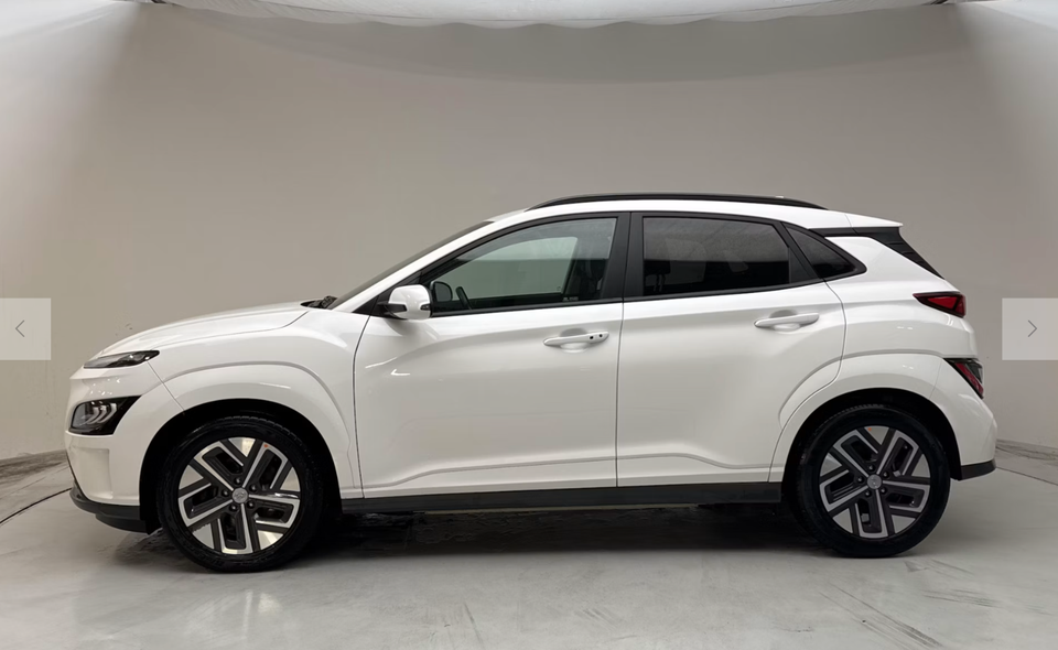 Hyundai Kona 64 EV Essential 5d