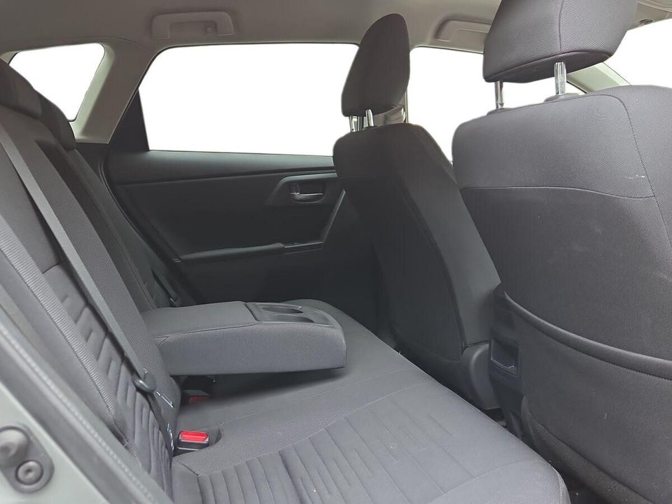 Toyota Auris 1,8 Hybrid H2 Comfort CVT 5d