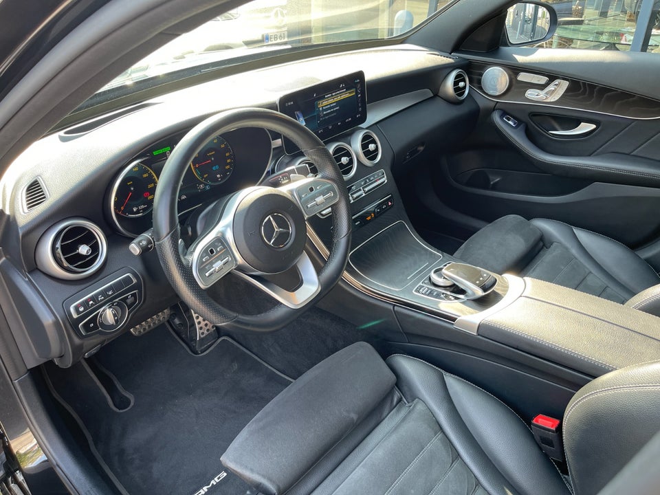 Mercedes C300 de 2,0 AMG Line stc. aut. 5d