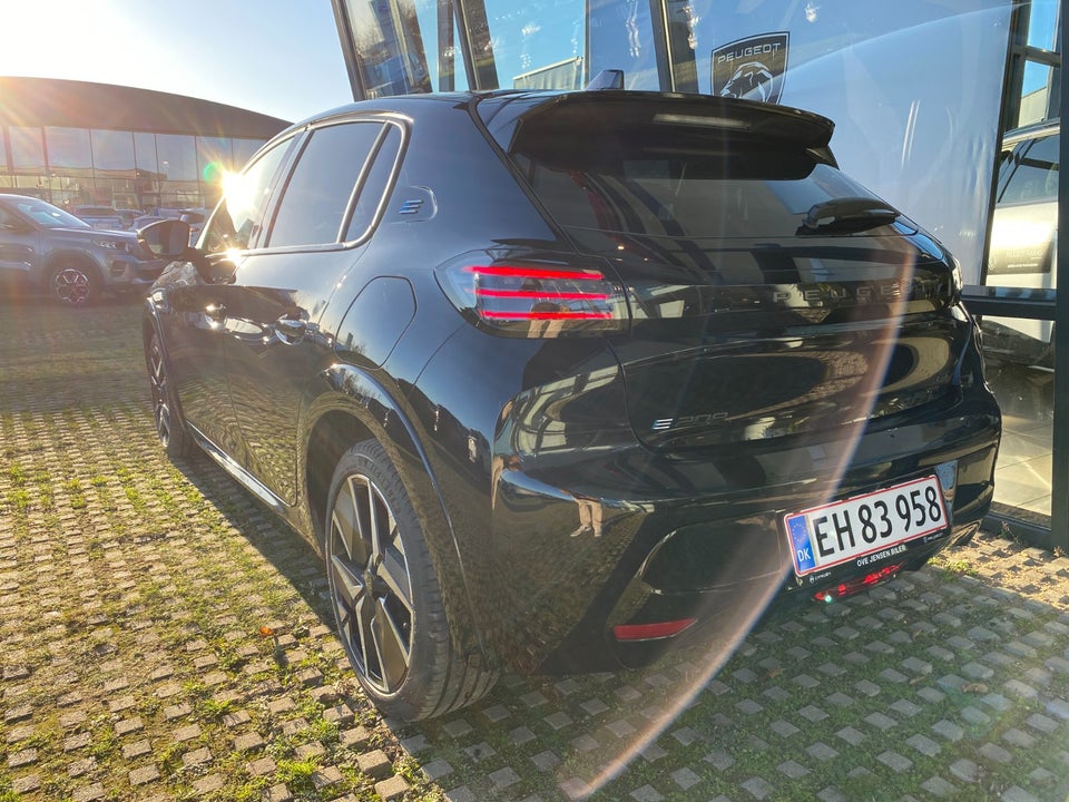 Peugeot e-208 54 GT 5d