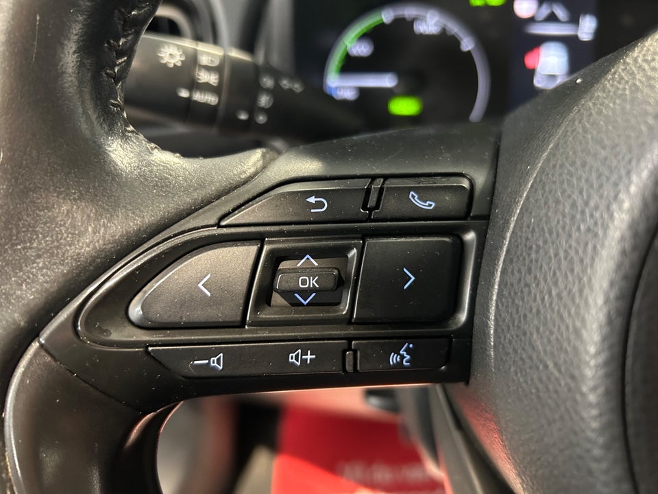 Toyota Yaris 1,5 Hybrid H3 e-CVT 5d