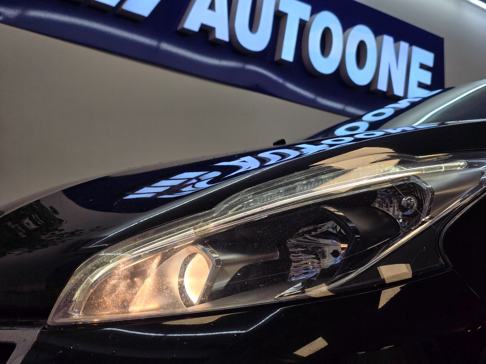 Peugeot 208 1,2 PureTech 82 Emotion+ 5d