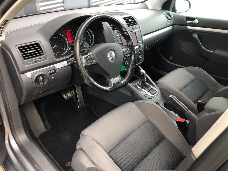 VW Golf V 3,2 R32 DSG 4Motion 5d