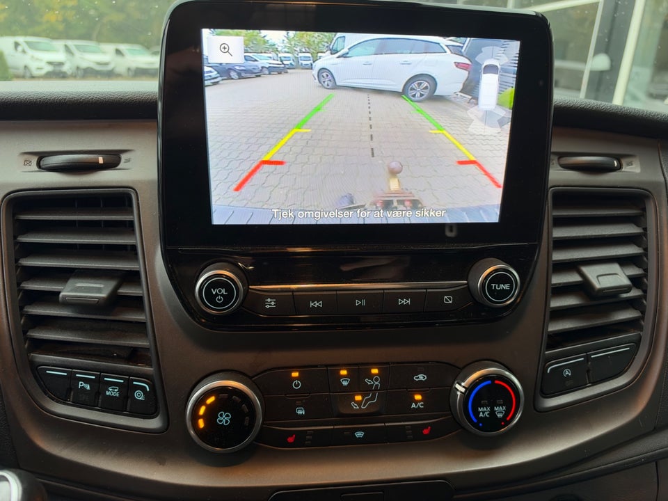 Ford Transit Custom 300 L2 2,0 TDCi 130 Trend