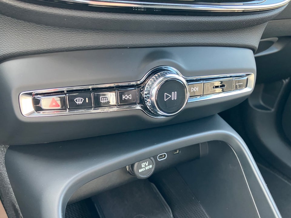 Volvo XC40 P6 ReCharge Core 5d