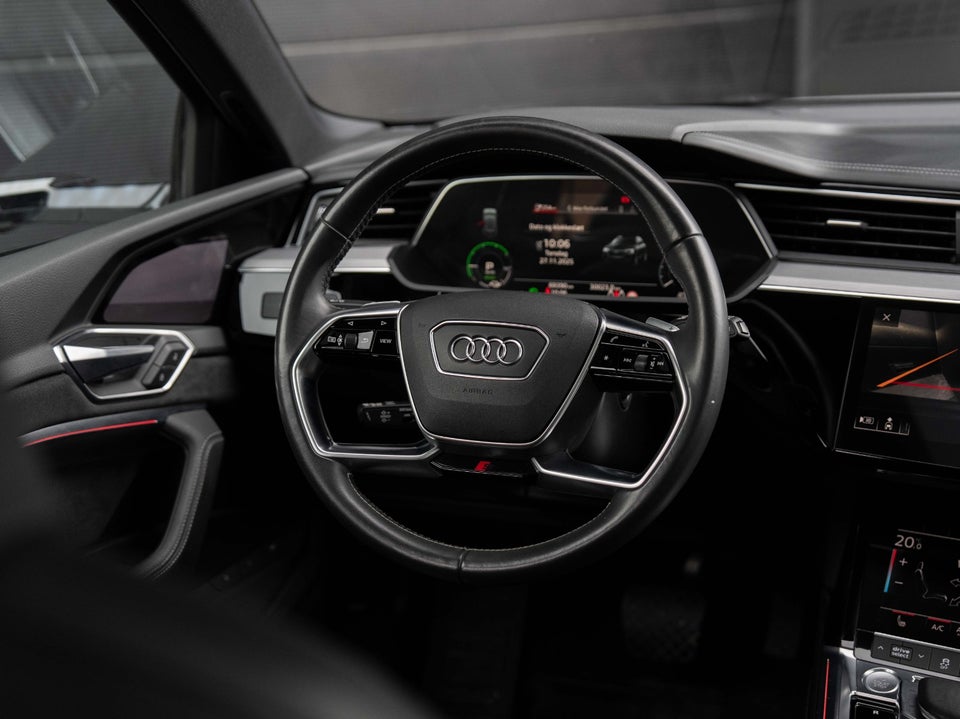Audi e-tron 55 S-line quattro 5d