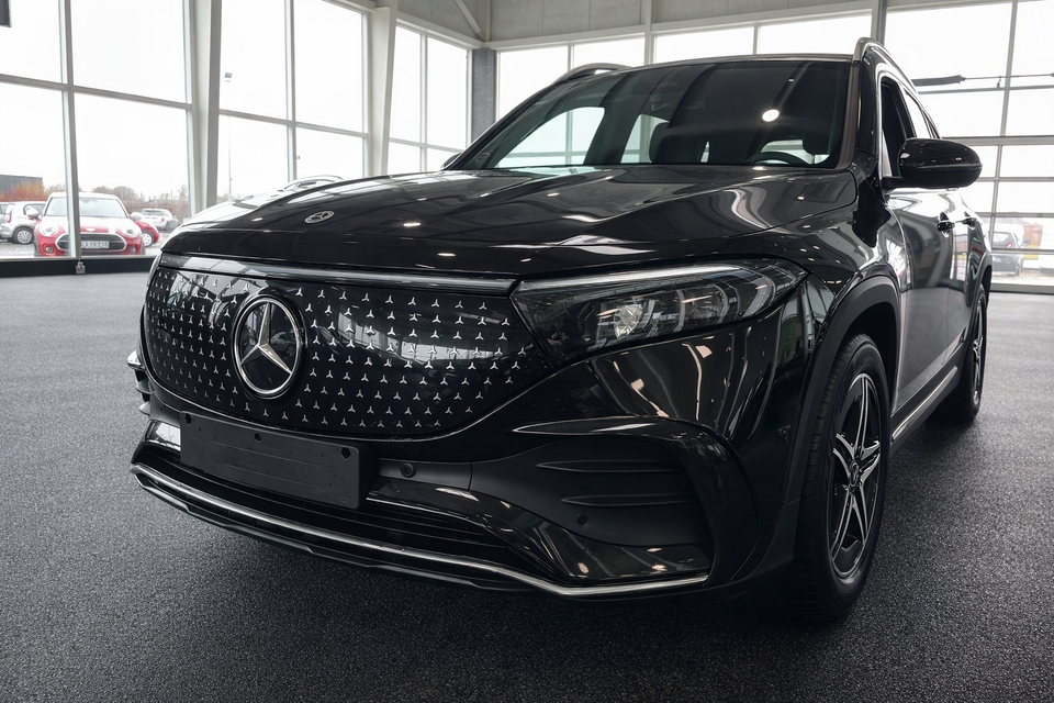 Mercedes EQB250+ AMG Line 5d
