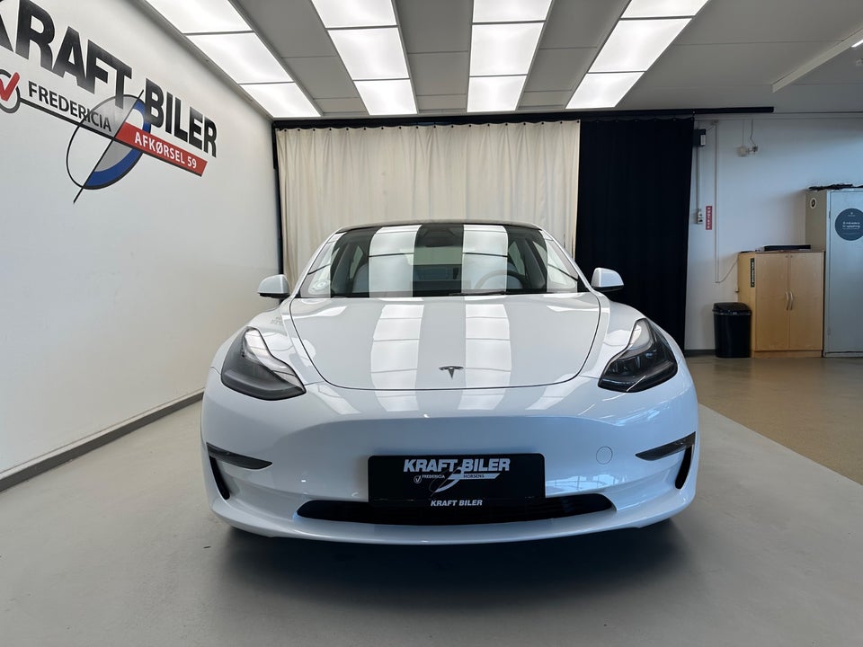 Tesla Model 3 Long Range AWD 4d