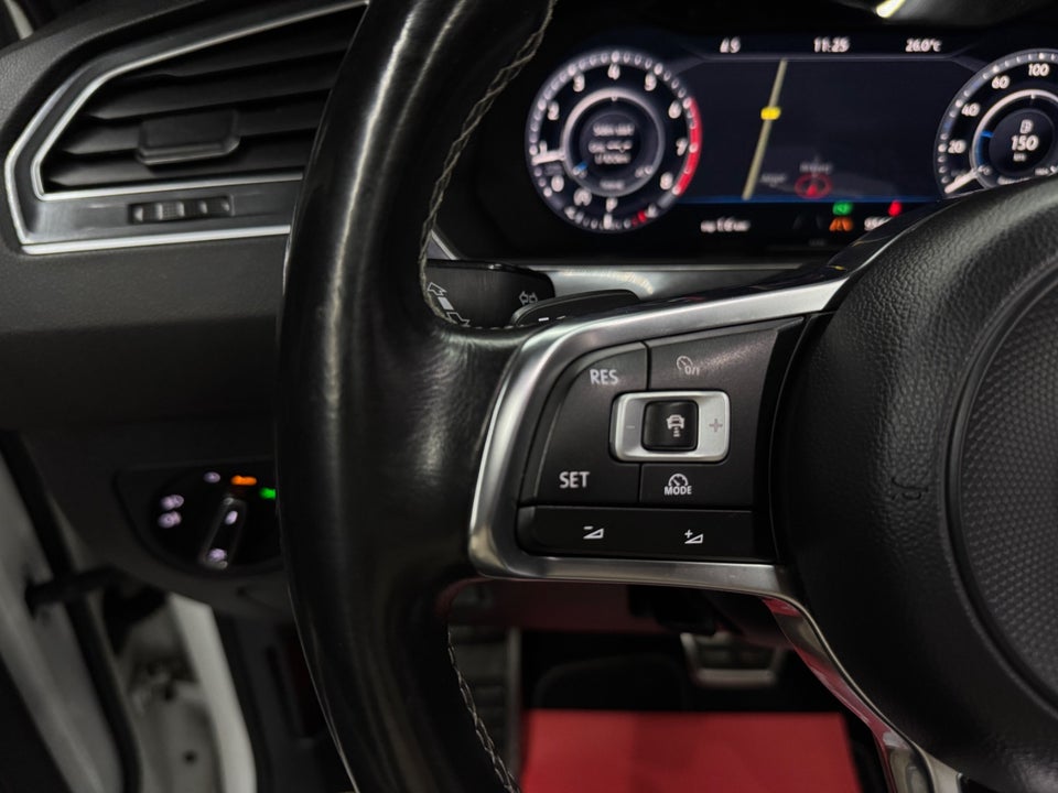 VW Tiguan 2,0 TSi 180 R-line DSG 4Motion Van 5d