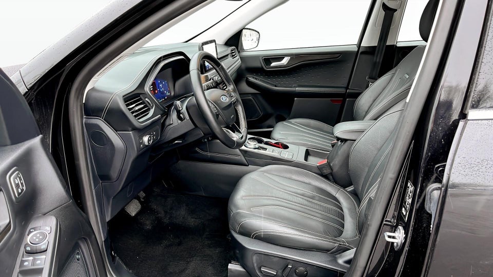 Ford Kuga 2,5 PHEV Vignale CVT 5d