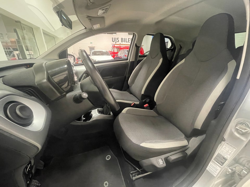 Toyota Aygo 1,0 VVT-i x-press 5d