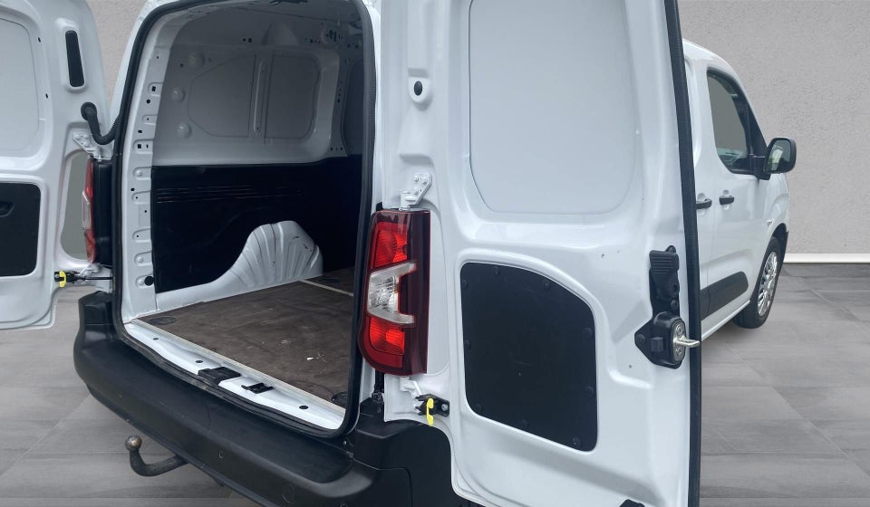 Toyota ProAce City 1,5 D 102 Long Comfort 5d