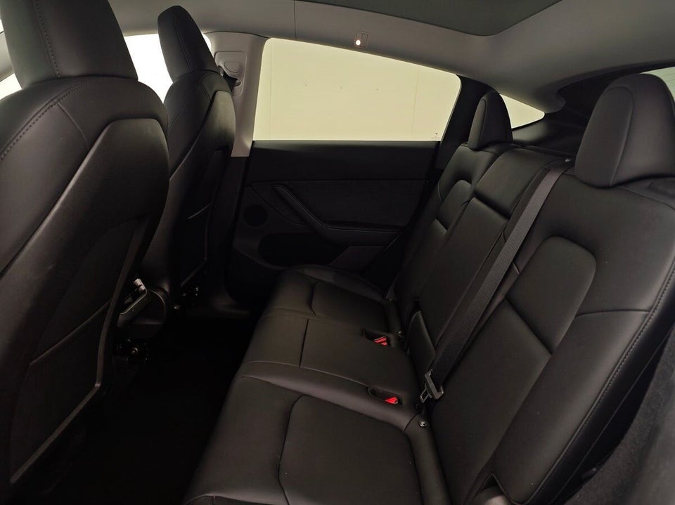 Tesla Model Y Long Range AWD 5d