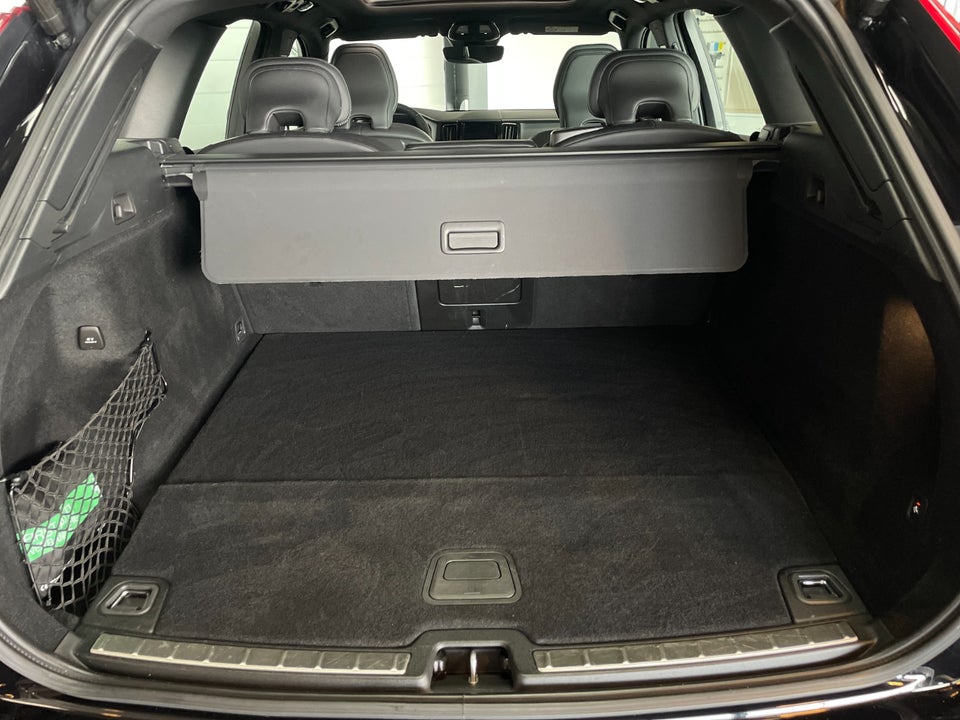 Volvo XC60 2,0 T6 ReCharge R-Design aut. AWD 5d
