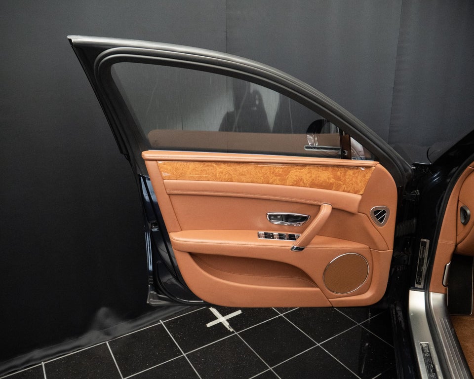 Bentley Flying Spur 6,0 W12 aut. 4d