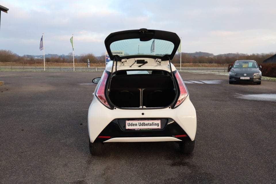 Toyota Aygo 1,0 VVT-i x-clusiv 5d