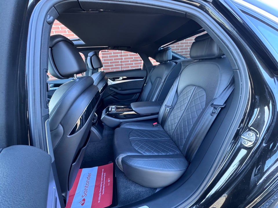 Audi A8 3,0 TDi 250 quattro Tiptr. 4d