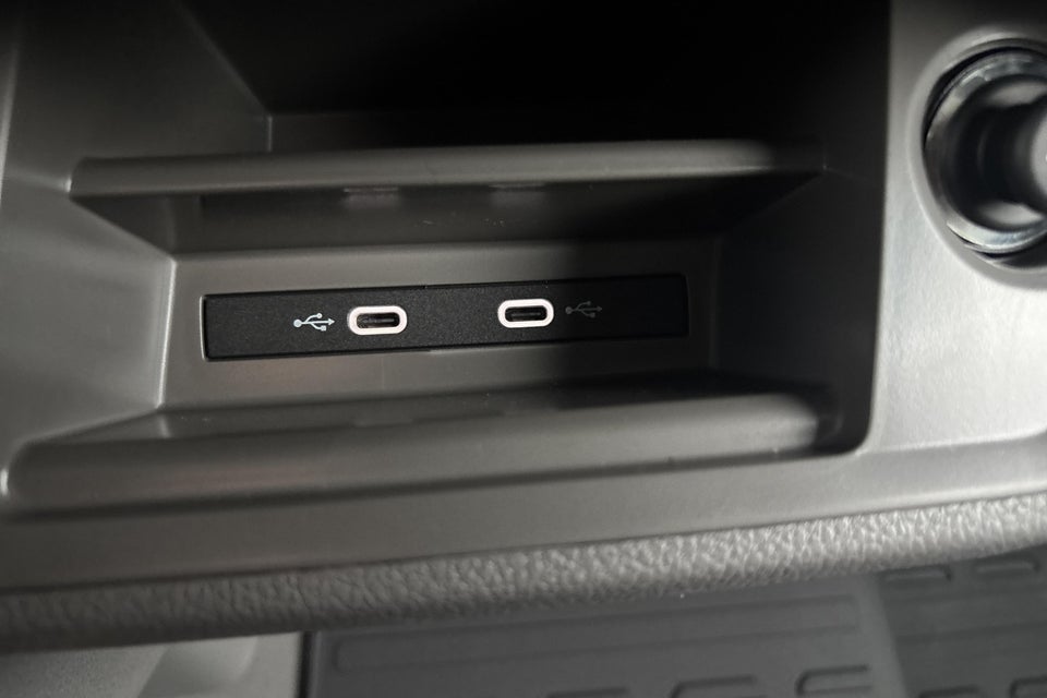 VW Crafter 35 2,0 TDi 140 Kassevogn L3H2 aut.