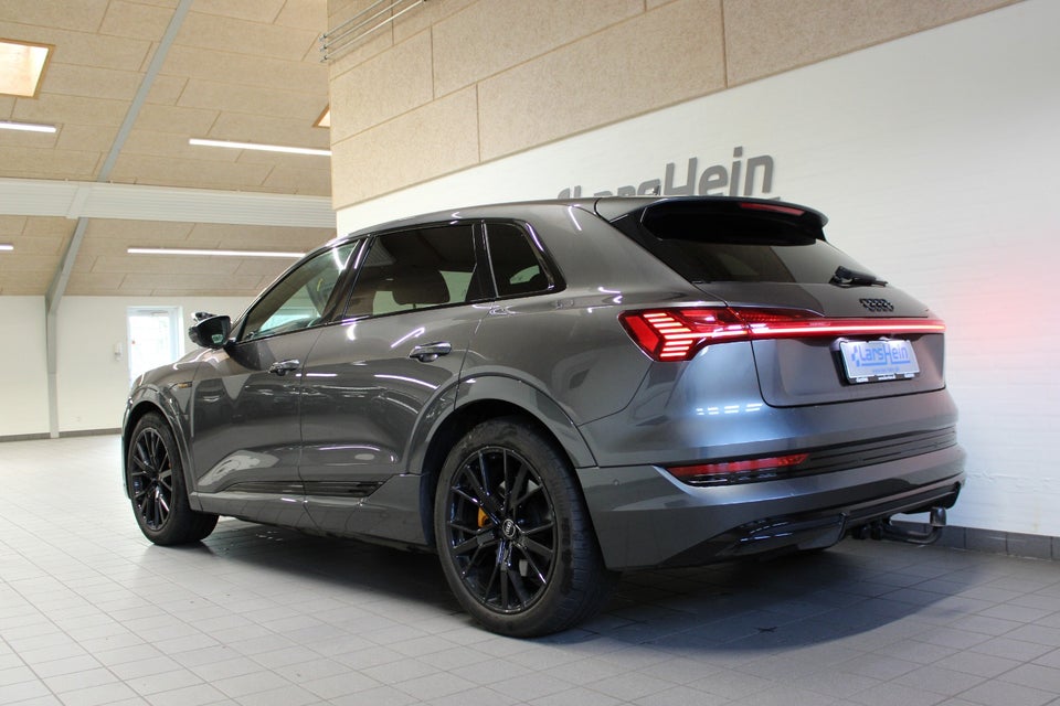 Audi e-tron 55 S-line quattro 5d