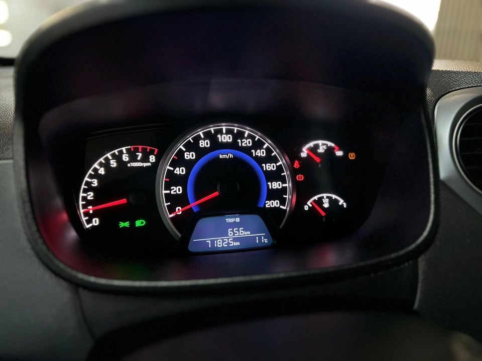 Hyundai i10 1,0 MPi Advanced 5d