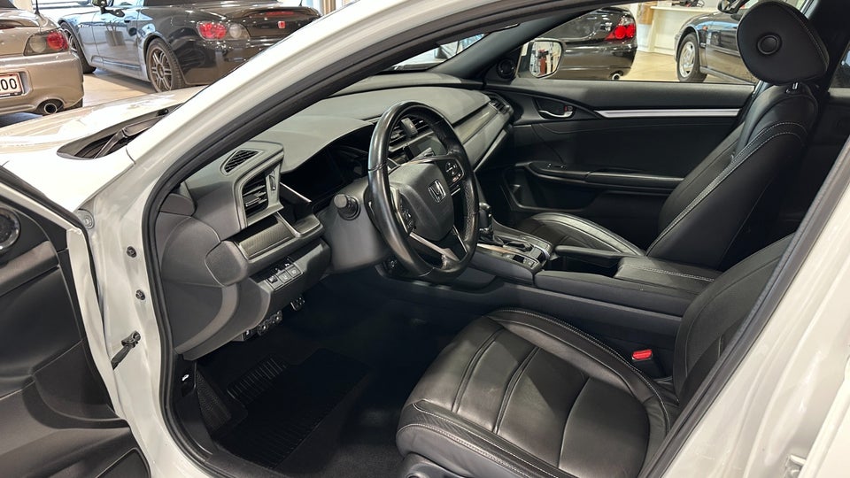 Honda Civic 1,0 VTEC Turbo Elegance CVT 5d