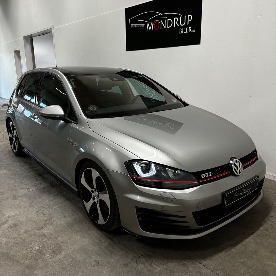 VW Golf VII 2,0 GTi DSG BMT 5d