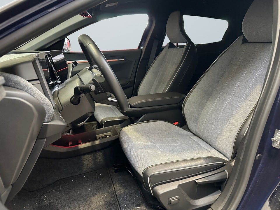 Renault Megane E-Tech 60 Techno 5d