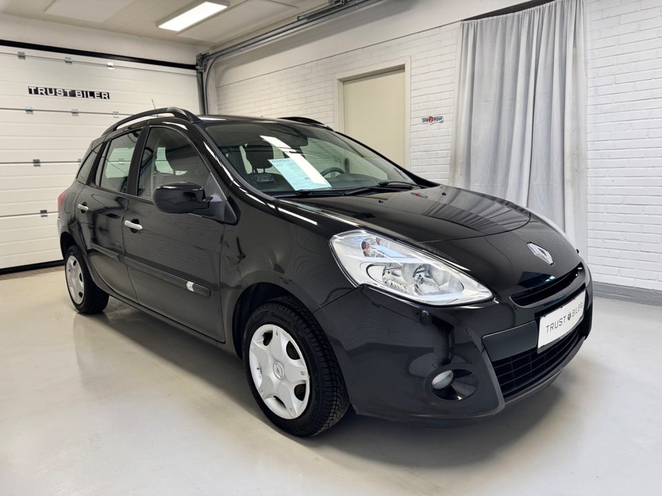 Renault Clio III 1,2 16V Authentique 5d