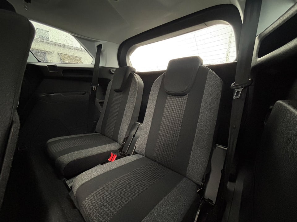 Peugeot 5008 1,2 e-THP 130 Allure 7prs 5d