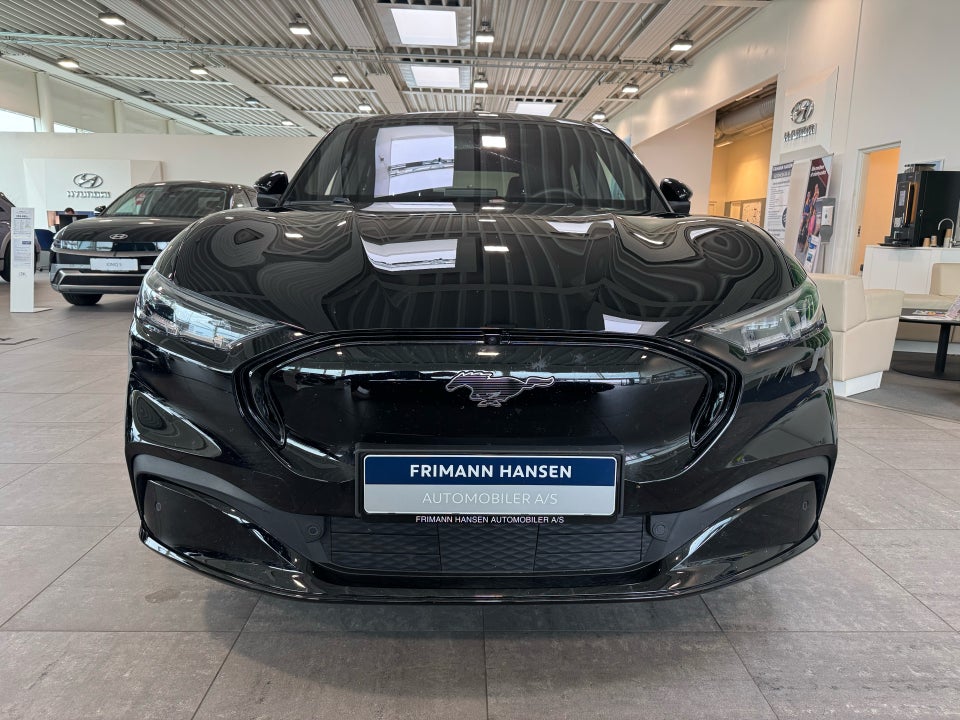 Ford Mustang Mach-E 98 Premium Extended Range AWD 5d