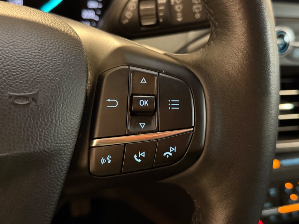 Ford Focus 1,5 EcoBoost Active stc. 5d