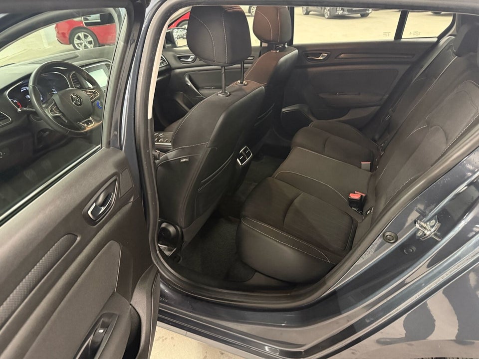 Renault Megane IV 1,3 TCe 140 Limited Sport Tourer 5d