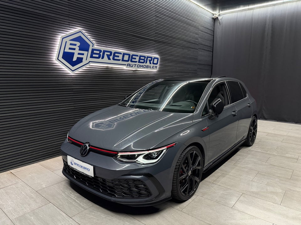 VW Golf VIII 2,0 GTi DSG 5d