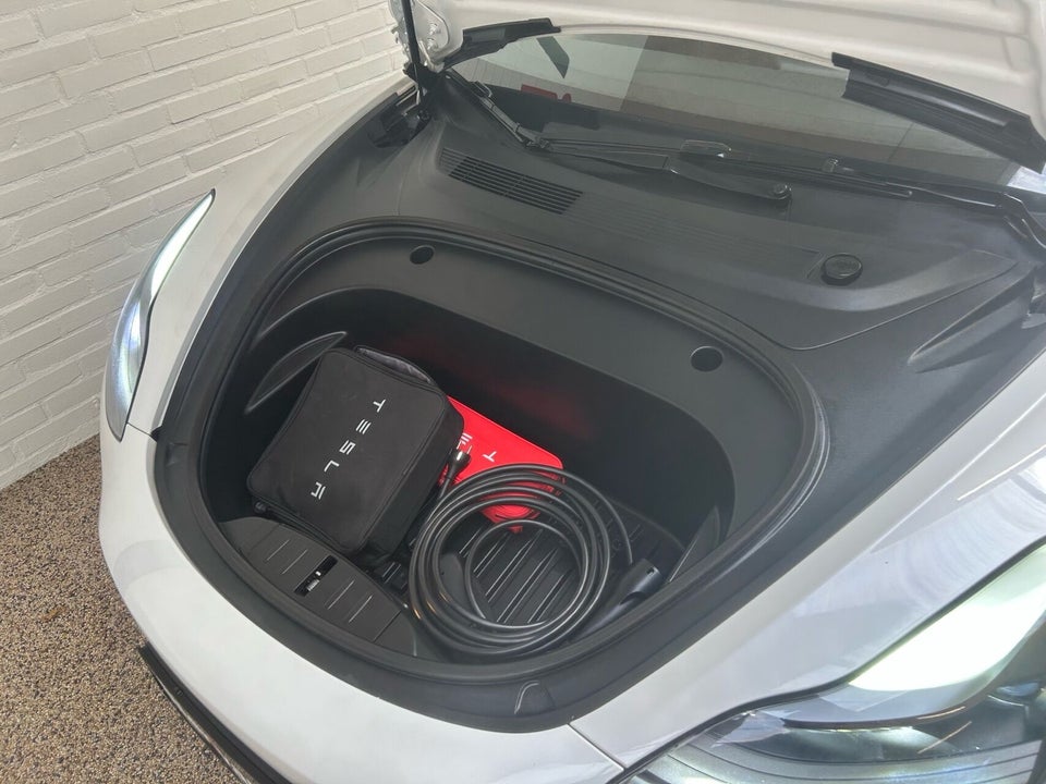 Tesla Model 3 Long Range AWD 4d