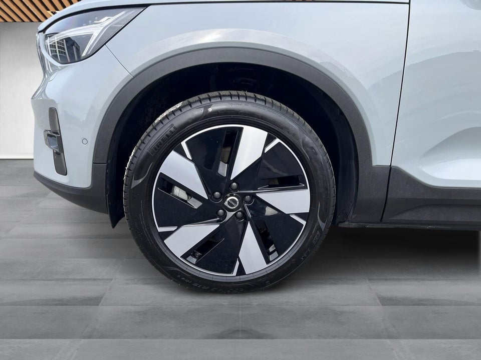 Volvo EX40 Extended Range Plus 5d