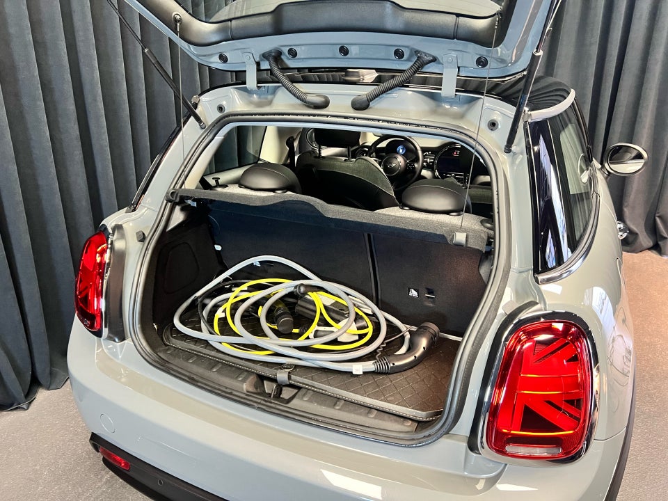 MINI Cooper SE Camden Edition 3d