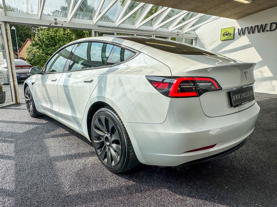 Tesla Model 3 RWD 4d