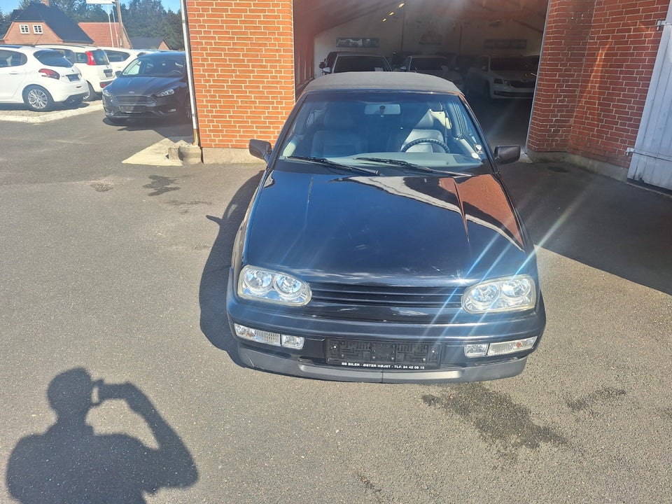 VW Golf III 1,8 Cabriolet 2d