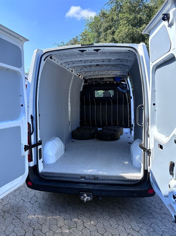 Nissan NV400 2,3 dCi 150 L3H2 Kassevogn