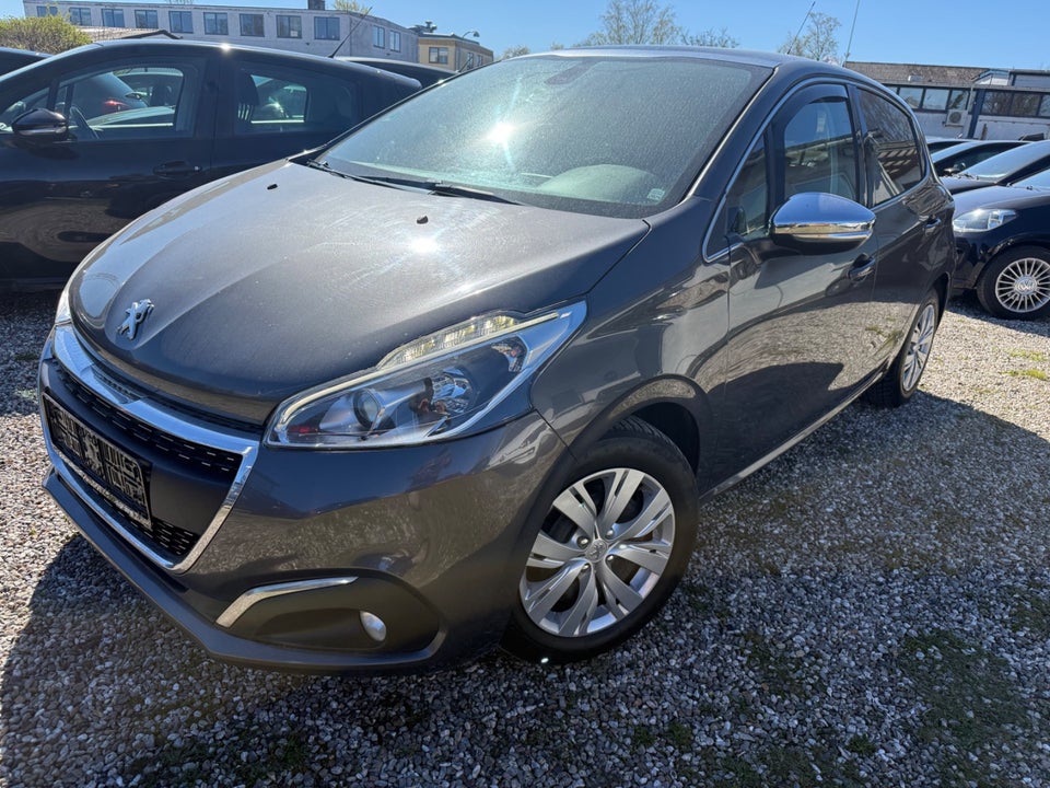 Peugeot 208 1,6 BlueHDi 100 Allure Sky 5d